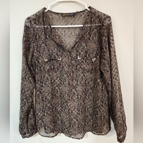 Outback red small top snake print animal print blouse with front pockets - Picture 1 of 8